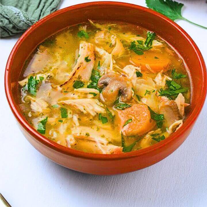 La meilleure soupe au poulet keto